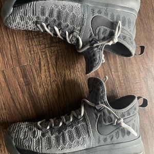 Used pair of Nike Kd size 9